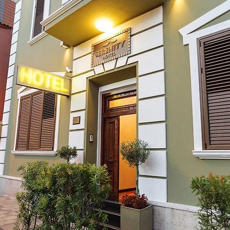 Hotel Serenity Tirana Eksteriør billede