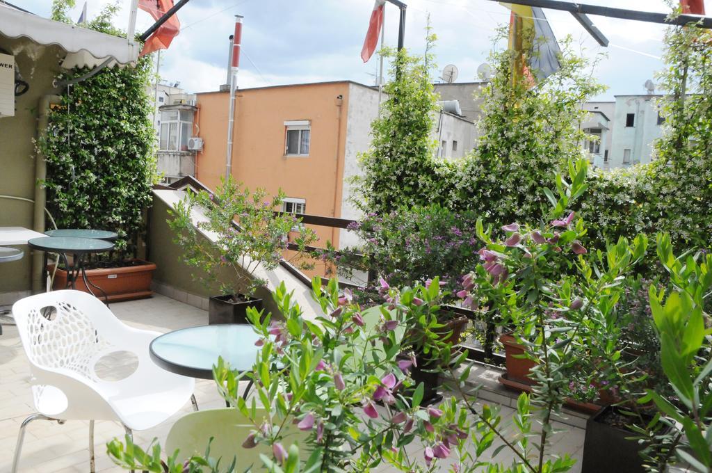 Hotel Serenity Tirana Eksteriør billede