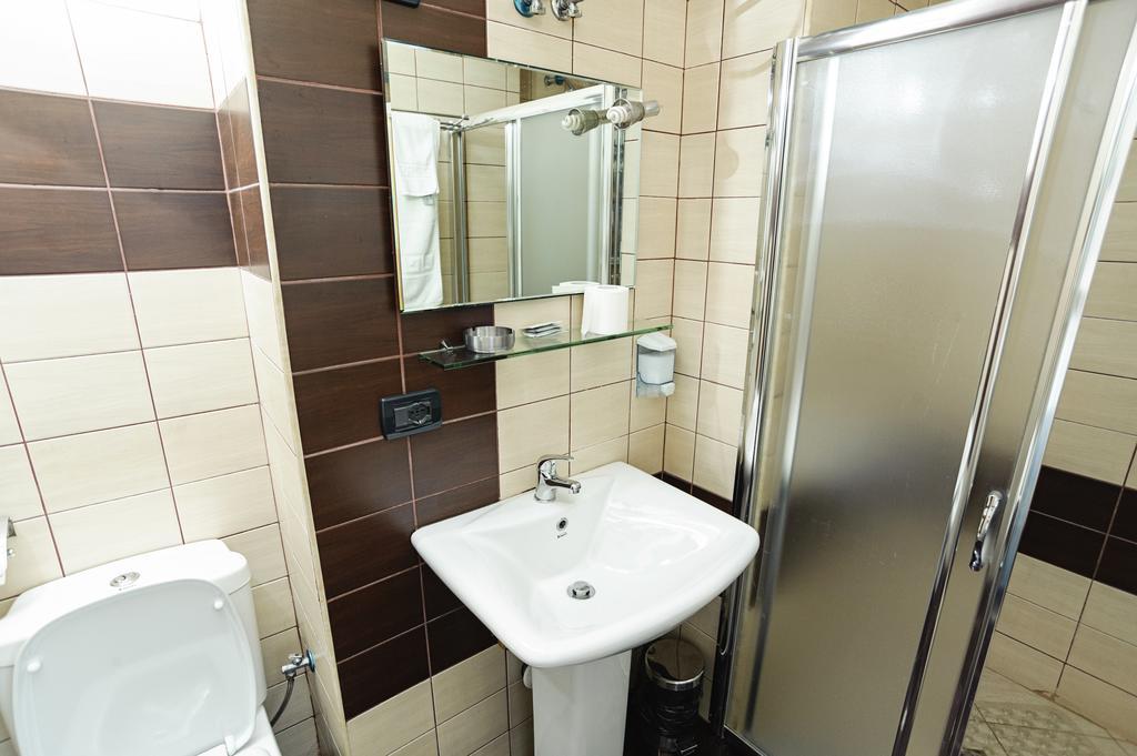 Hotel Serenity Tirana Eksteriør billede