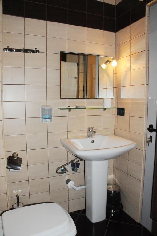Hotel Serenity Tirana Eksteriør billede