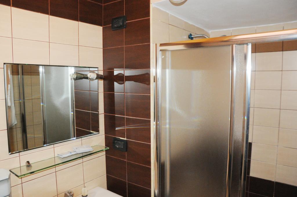 Hotel Serenity Tirana Eksteriør billede